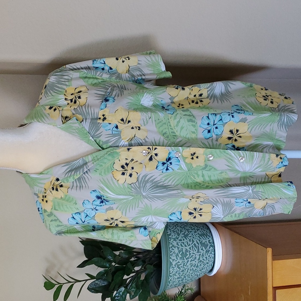 Hawaiian Button-down Shirt